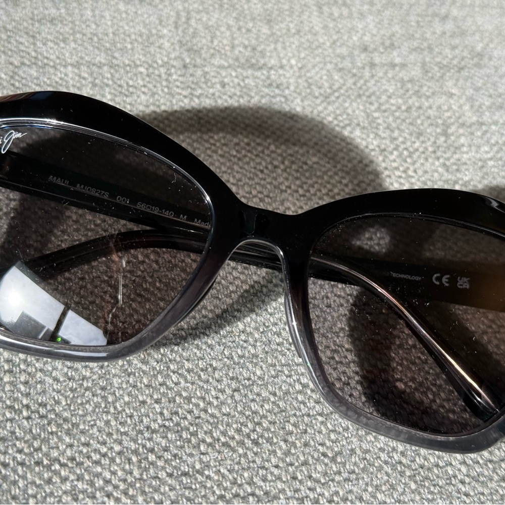 Maui Jim Black Lotus Sunglasses Ladies - Picture 2 of 4